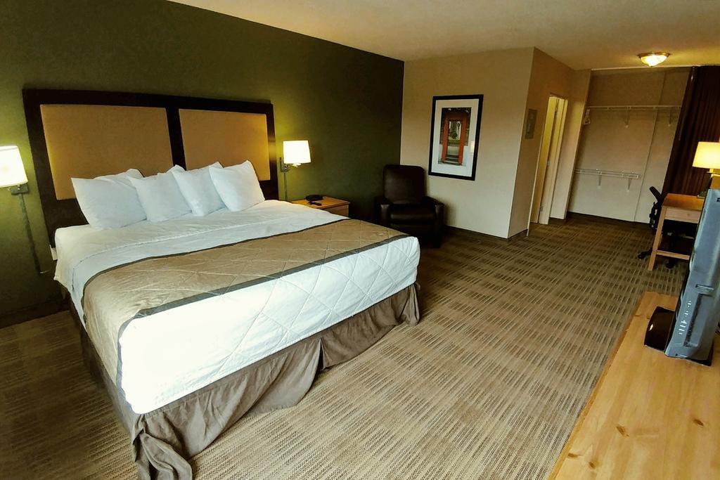 Extended America - Cleveland - Airport - 2*